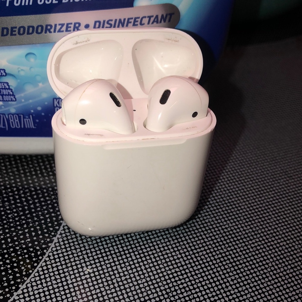 Apple AirPods